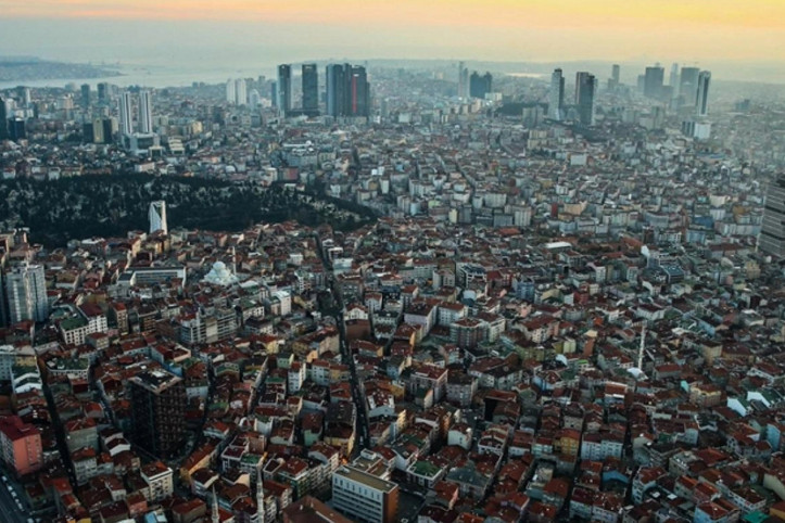 İstanbul'da deprem sonrası ihbar yağdı: Hasarlı binaların sayısı ortaya çıktı