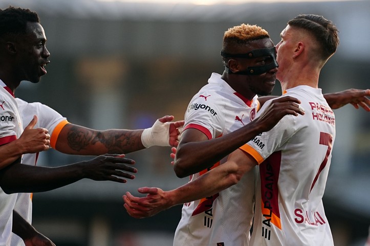 Galatasaray, Eyüp'ü 5 golle dağıttı: Osimhen kariyer rekorunu egale etti