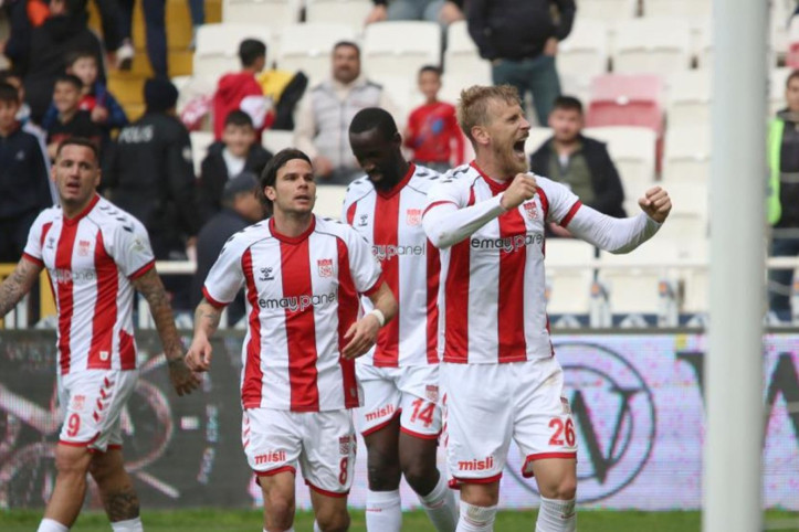 Sivasspor, 3 puan özlemini bitirdi: Rakip şimdi Galatasaray