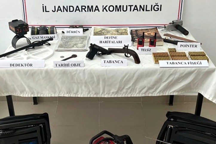 Gözlerini altın bürümüş: Patlayıcıyla aradılar