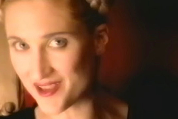 90'ların ünlü şarkıcısı feci şekilde can verdi