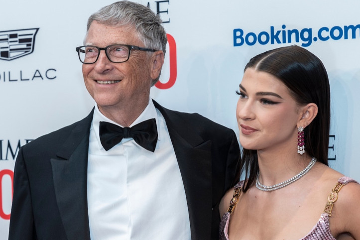 Bill Gates'in kızı babasının rahatsızlığını ağzından kaçırdı