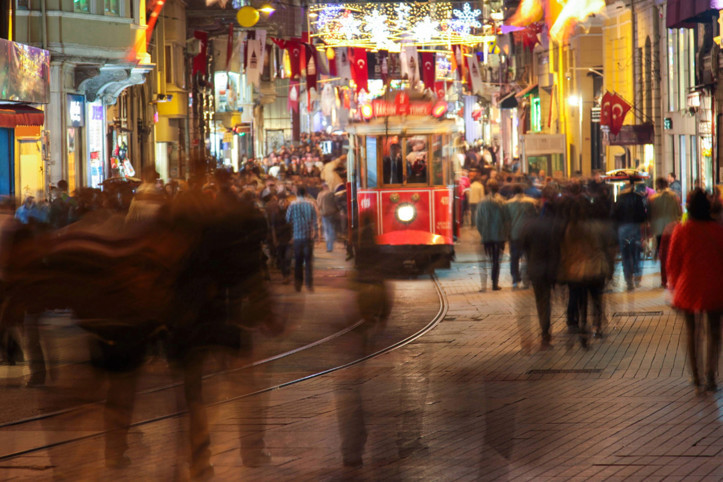 Gençliğin 20 yılda dönüşümü: Geçim krizi, umutsuzluk, göç