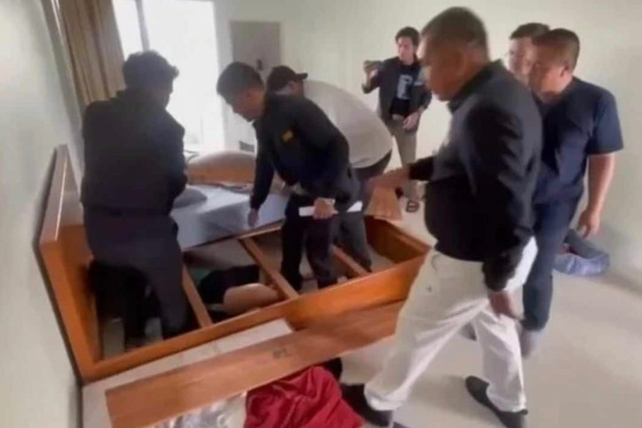 Ninja hırsız yatak bazasının içinden çıktı