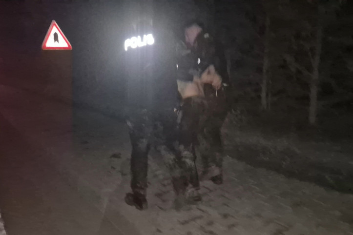 Peşine taktığı polislerle bataklığa düştü, kurtarılınca da durmadı