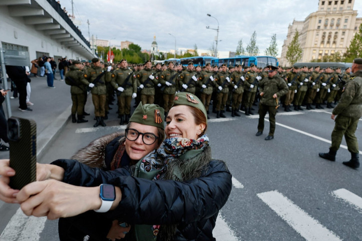 Rusya Zafer Günü'ne hazırlanıyor: Tanklar, savaş uçakları ve askerler Moskova'da