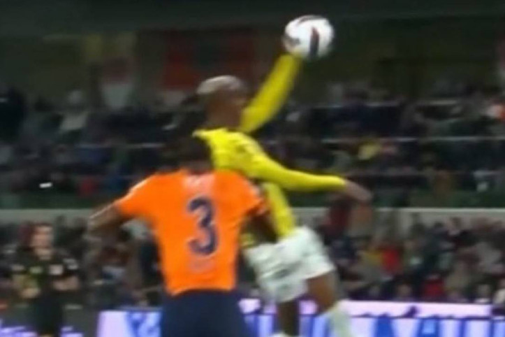 Başakşehir'den Talisca için 'voleybol' paylaşımı