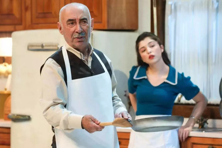 Şener Şen'i tiyatro sahnesine döndüren "Zengin Mutfağı" oyunu son kez sahnelenecek