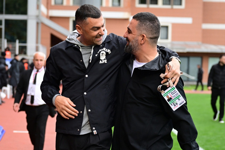 Burak Yılmaz'dan Arda Turan'a çelme!