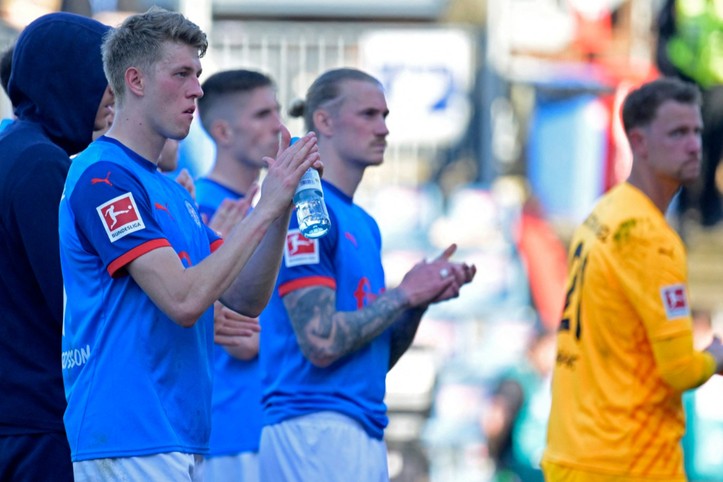 Holstein Kiel geldiği gibi gitti: Bundesliga'dan düştüler