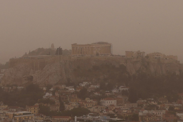 Komşuda göz gözü görmüyor