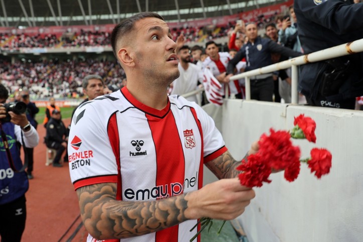 Sivasspor'da Rey Manaj kararı: Kadro dışı iddiaları sonrası...