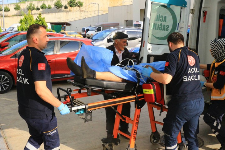 Köy meydanında karşılaşan husumetlilerin düellosu ölümle bitti