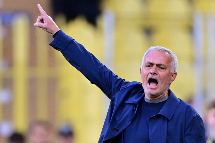 Mourinho hem kendini hem Cenk'i yaktı!
