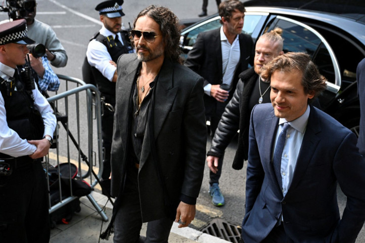 Ünlü komedyen tecavüz suçlamasını kabul etmedi