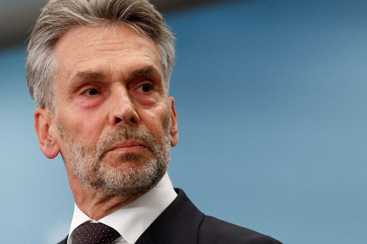 Hollanda Başbakanı istifa etti