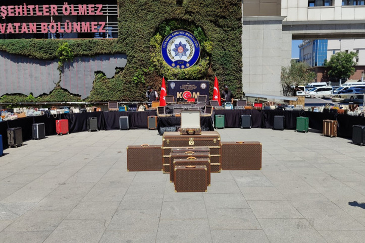 Etiketleri orijinal, girişleri kaçak: 100 milyonluk çanta vurgunu