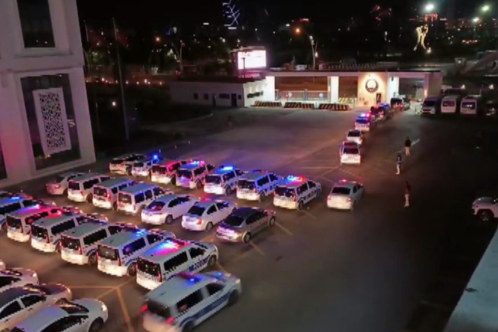 3 ilde operasyon: 23 gözaltı, 17 tutuklama