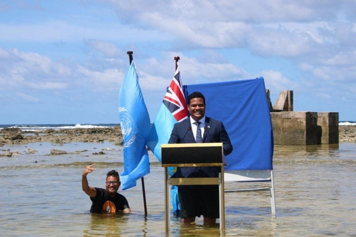 Batan adadan kaçış: En azından vize dertleri yok