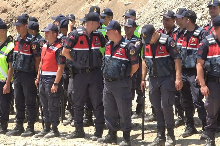 DSİ’nin kararı köylüleri ayağa kaldırdı: Jandarmadan sert müdahale