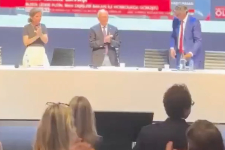 Fransa'da toplanan baro başkanları, İbrahim Kaboğlu'nu ayakta alkışladı