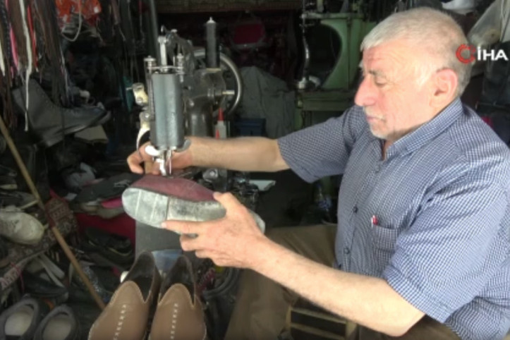 Hobi olarak başladığı mesleğe 60 yıldır devam ediyor