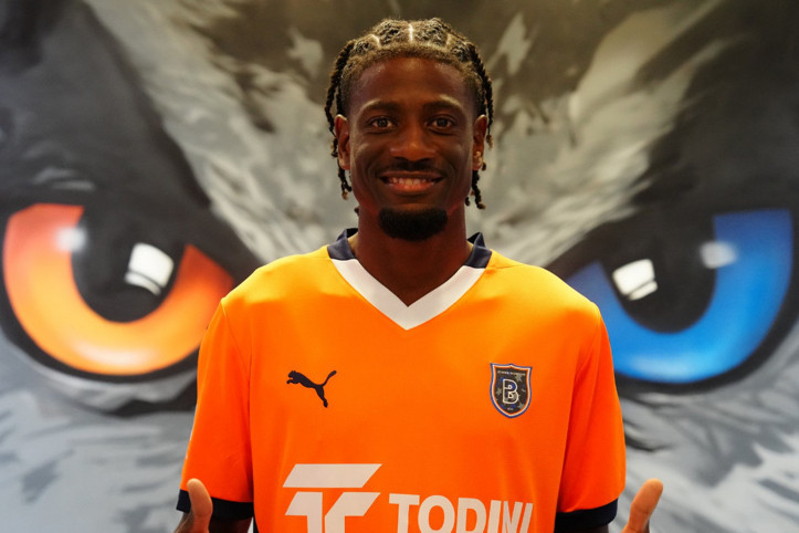 Başakşehir yeni forvetini resmen açıkladı