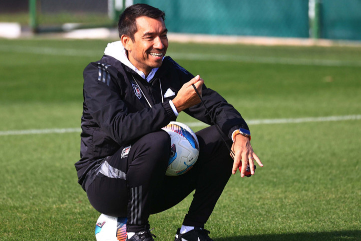 Beşiktaş'ta tutunamadı, Liverpool'da yardımcı hoca oldu