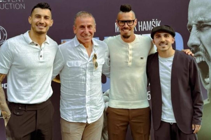 Hamsik'in jübilesine Trabzonspor damgası
