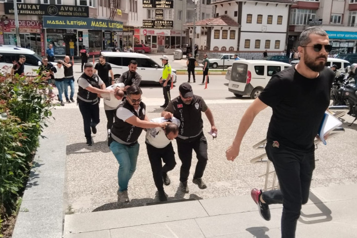 Boğazı kesilmiş halde bulunmuştu: 3 tutuklama