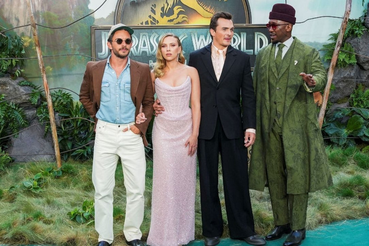 Jurassic Park ruhu ölmemiş: Brad Pitt'in 'F1'ini solladı