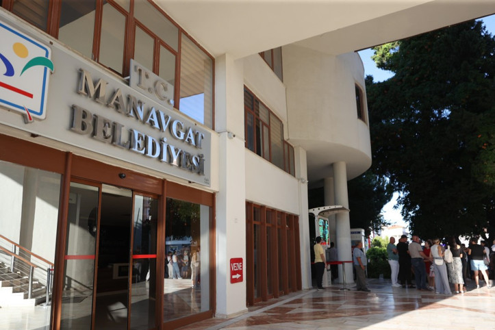 Manavgat'ta istifa: CHP'den de ayrıldı