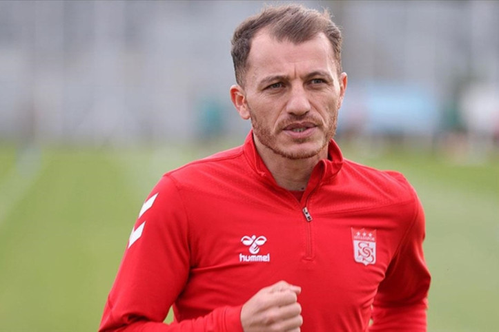 17 yıl sonra Sivasspor'dan ayrılan Ziya Erdal'dan vefasızlık suçlaması