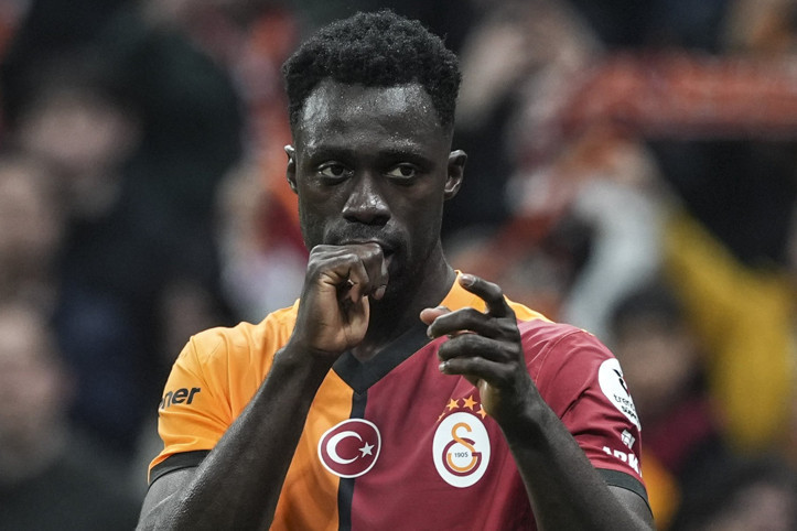 Önce Morata şimdi de Sanchez... Fabregas, Galatasaray'ı mesken tuttu