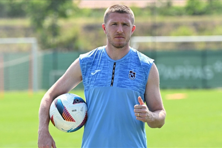 Trabzonspor, Lundstram’ı Hull City'ye kiraladı