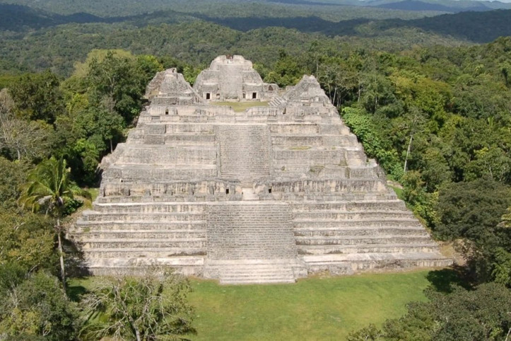 1700 yıllık sır açığa çıktı: Maya kralının mezarı ve hazineleri bulundu