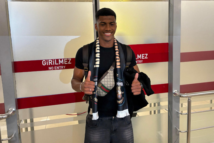 Felipe Agusto Trabzon'da: "Trabzonspor'u konsol oyunlarından biliyorum"