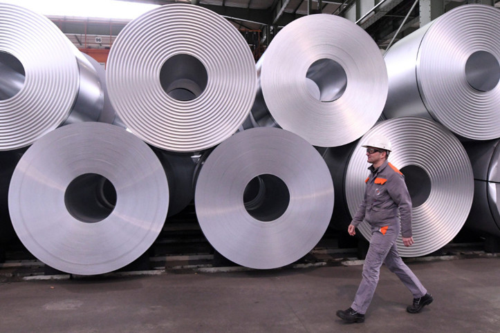 Çelik üretimi Çin'in etkisi ile sert düştü