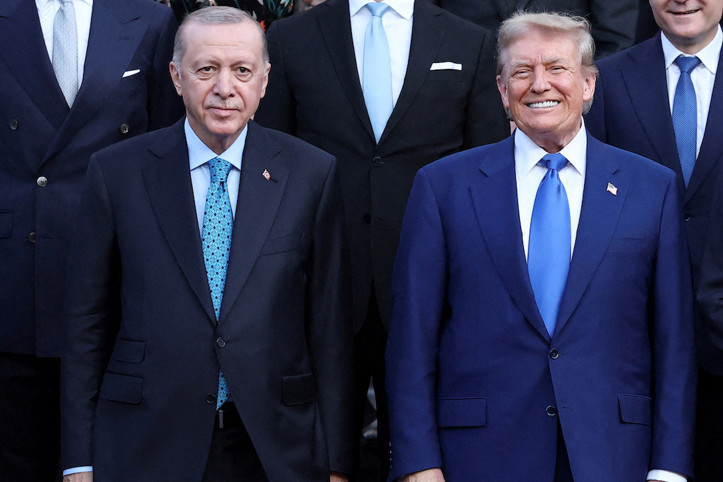 Trump'ın Erdoğan'a gönderdiği "Türk ekonomisini yok ederim" mesajı yıllar sonra gündem oldu