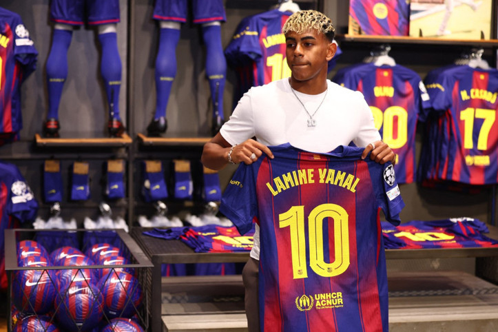 Lamine Yamal, Messi'yi tarihe gömdü! 10 numarayla rekor kırdı