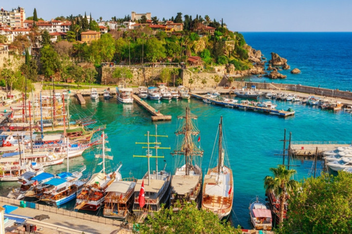 İngiliz gazetesi, Türkiye'deki yeni yasağı yazıp turistleri uyardı