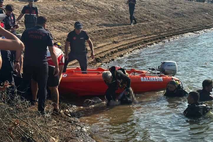 Gölete giren çocuklar boğuldu