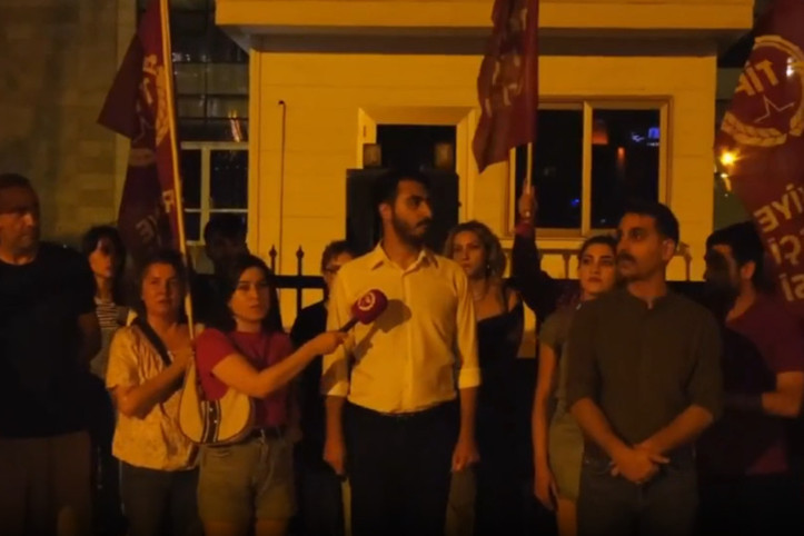 Müdürlüğün önünde sert sözler: 'Ortada kader yok, kaderiniz batsın'