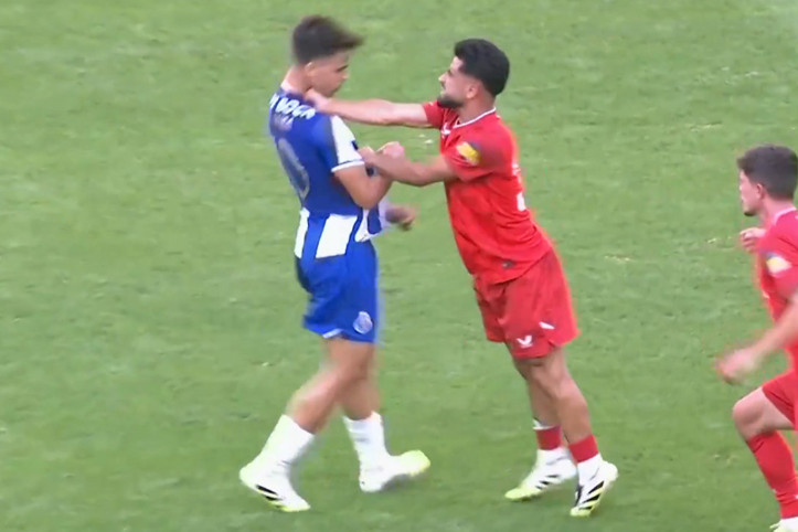 Milli futbolcu çılgına döndü: Hazırlık maçı karıştı!