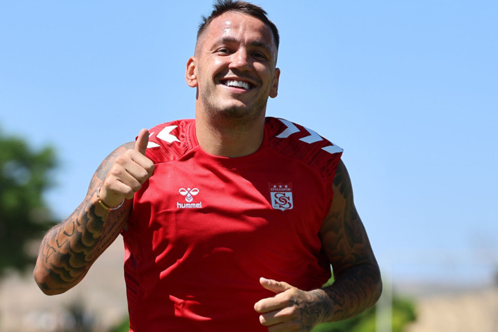 Rey Manaj'ın yeni takımı belli oldu