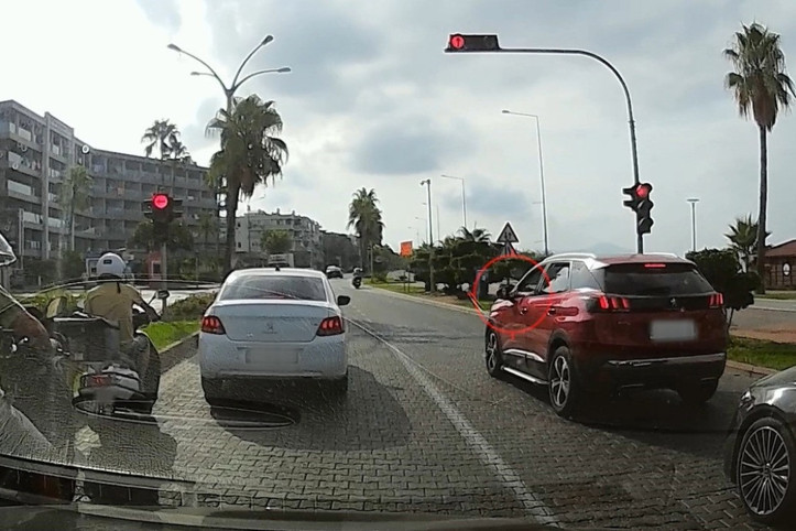 Yere izmarit atan sürücülere ceza yağdı