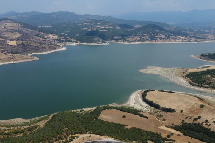 Su krizi derinleşiyor: Barajlar yarı yarıya boşaldı, ırmaklar kurudu