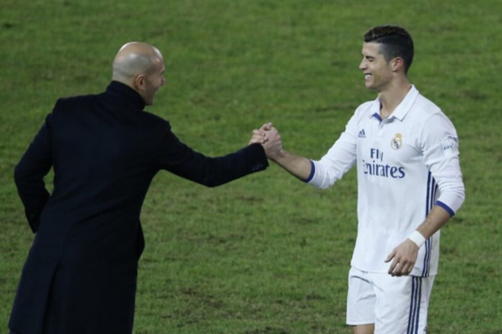 Cristiano Ronaldo, Zidane, Robinho, Roberto Carlos aynı takımda