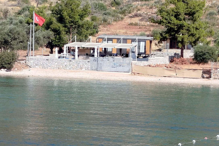 Sahile 'Berlin Duvarı': İnceleme başlatıldı