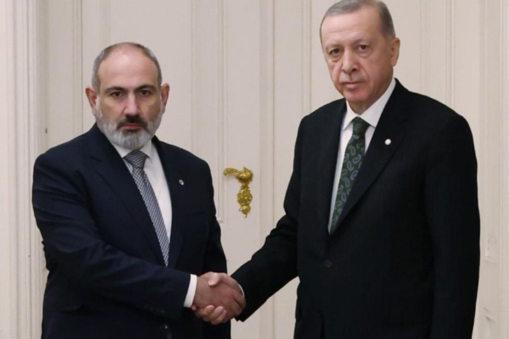 Erdoğan ve Paşinyan görüştü